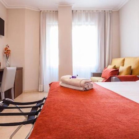 Triana L Apartment เซบีญา ภายนอก รูปภาพ