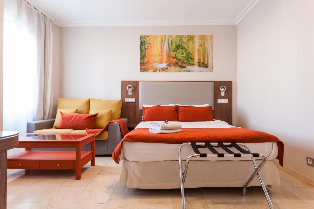 Triana L Apartment เซบีญา ภายนอก รูปภาพ