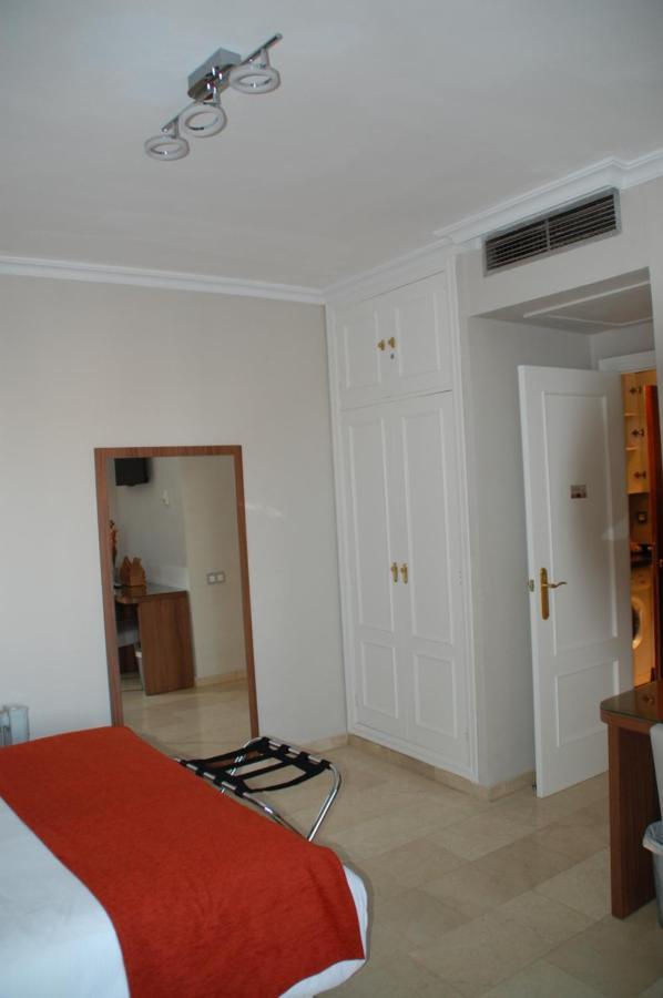 Triana L Apartment เซบีญา ภายนอก รูปภาพ